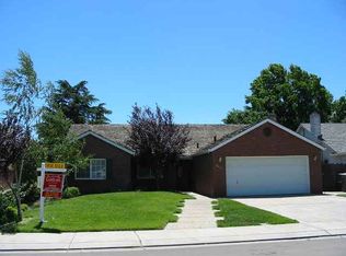 1450 N Junewood Pl, Manteca, CA 95336
