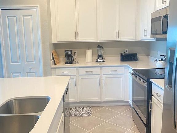 5th image of 14121 Heritage Landing Blvd #738