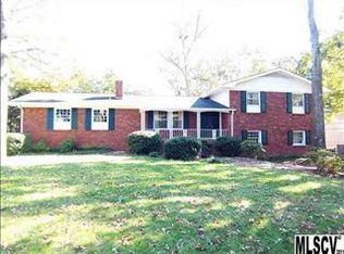 1530 10th Street Dr NW, Hickory, NC 28601