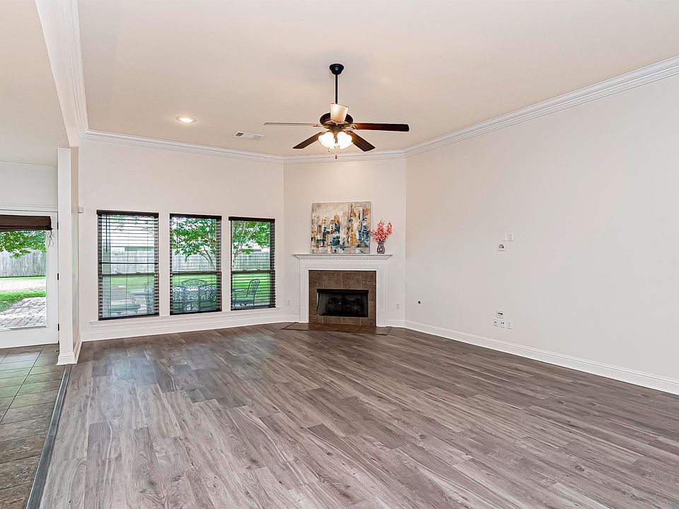 5259 Fox Hunt Dr, Zachary, LA 70791 | Zillow