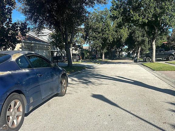 5th image of 11412 Bridge Pine Dr