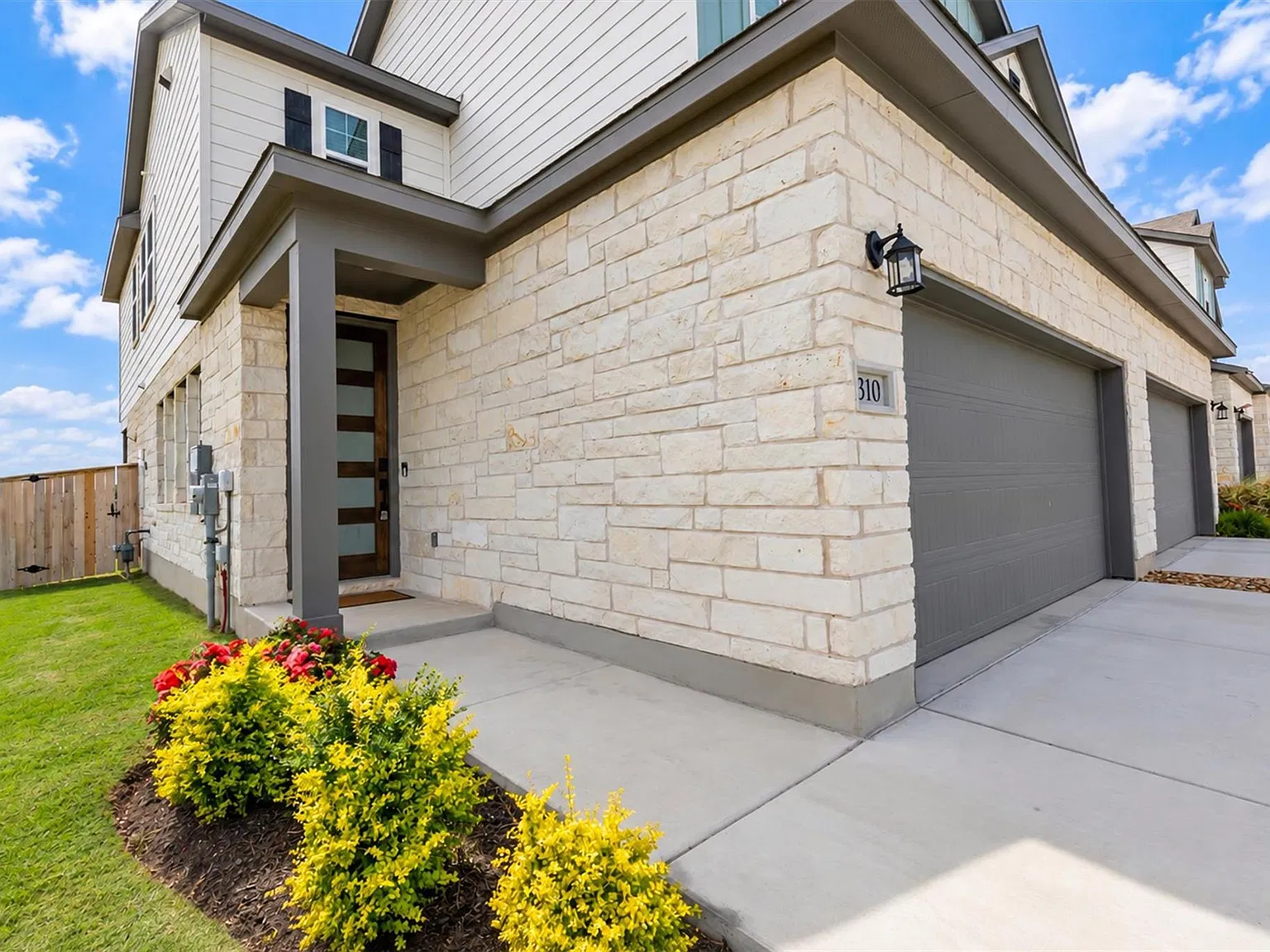4 bed, 3.0 bath, 1990 sqft, $2,250 — Photo 4