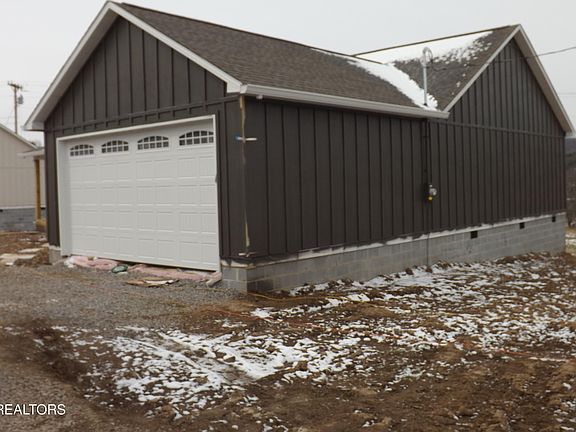 4th image of 935 Shawanee Rd