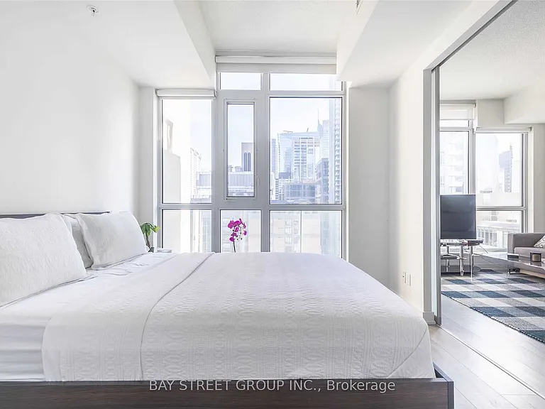 30 Nelson St E #1603 — Photo 19
