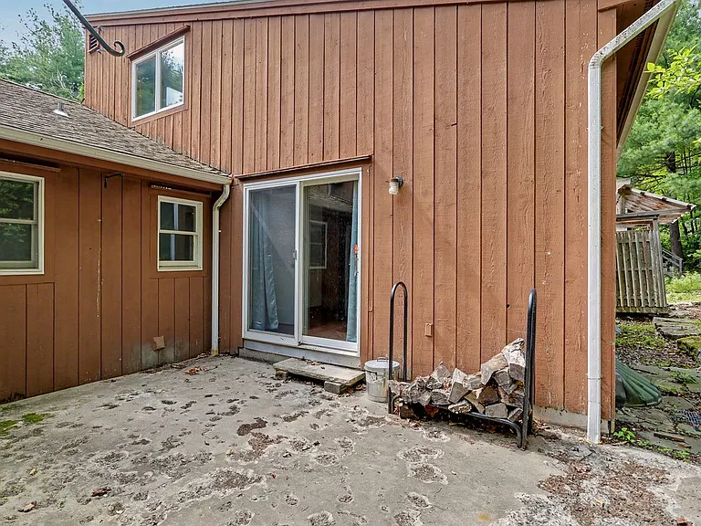 52 Stanley Rd — Photo 38