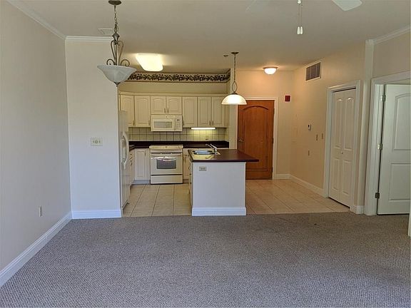 3rd image of 1 Highlands Crossing Dr APT 107