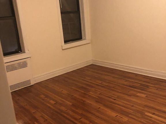2nd image of 4541 40th St Bsmt 2