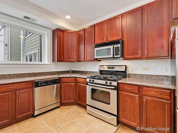 4th image of 4027 N Mozart St #2