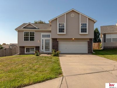 17901 Gertrude Cir, Omaha, NE, 68136