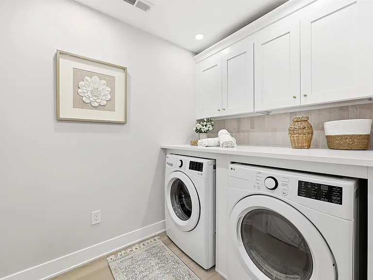 105 S Stratford Ave #BEACHBLOCK JULY AUG — Photo 39