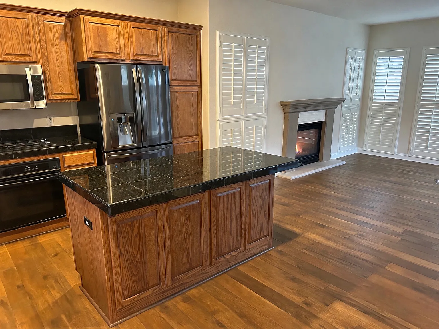 3 bed, 1810 sqft, $2,795 — Photo 3