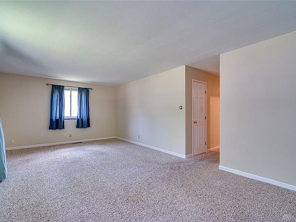 5th image of 862 Butternut Dr
