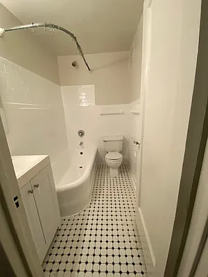 Rented by 9 Realty NYC | media 23