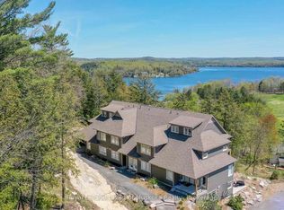 3 Tree Tops Ln #102, Huntsville, ON P1H0B8