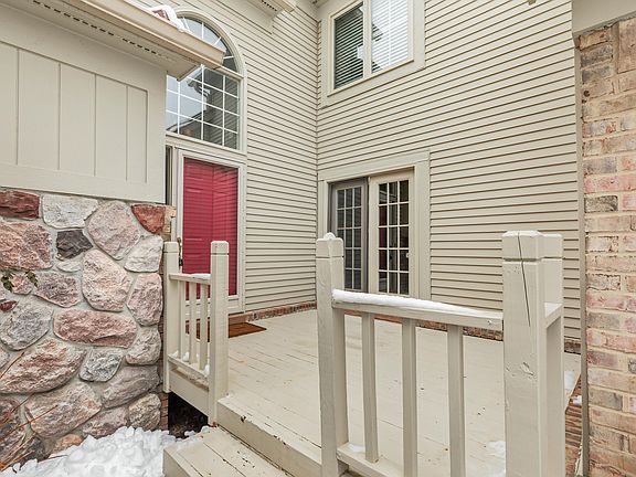 2nd image of 114 Hampton Ct