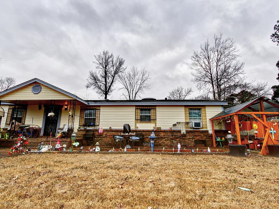 1st image of 713 Poplar Cv