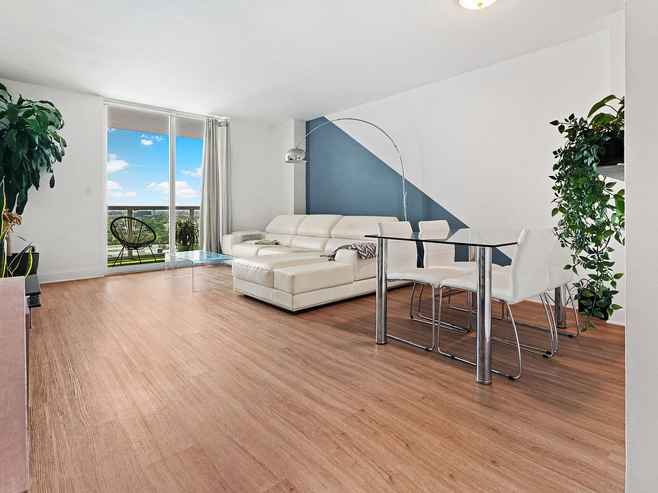 1st image of 1800 N Bayshore Dr APT 1604