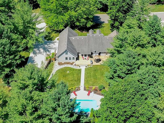 4th image of 58810 River Forest Dr