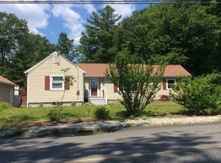 515 W Townsend Rd, Lunenburg, MA 01462