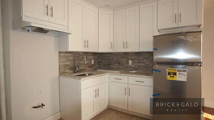 Rented by BRICK & GALO REALTY CORP | media 6