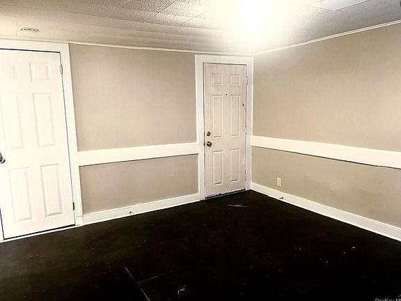 4th image of 58.5 Cottage St