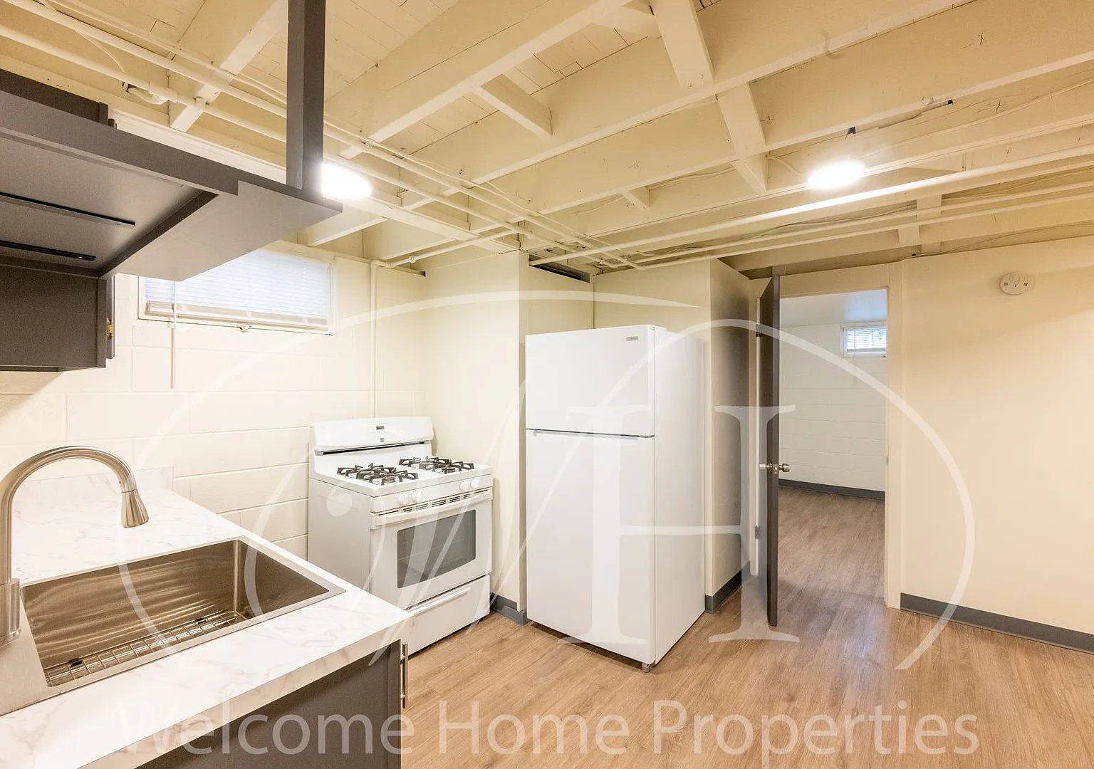 427 E Pine St — Photo 3