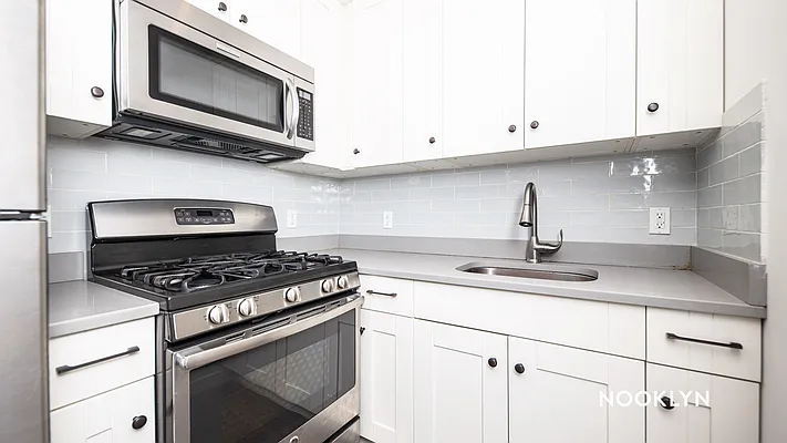 Rented by Nooklyn NYC LLC | media 21