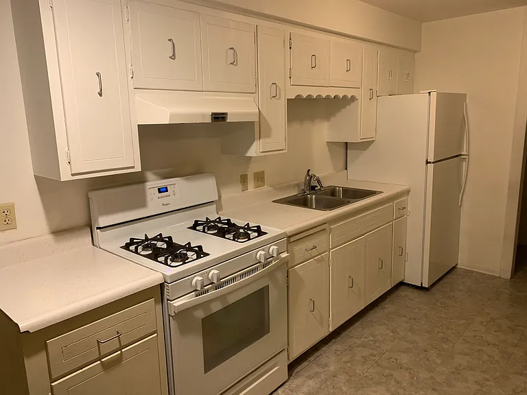 2018 Madison St #3 — Photo 6