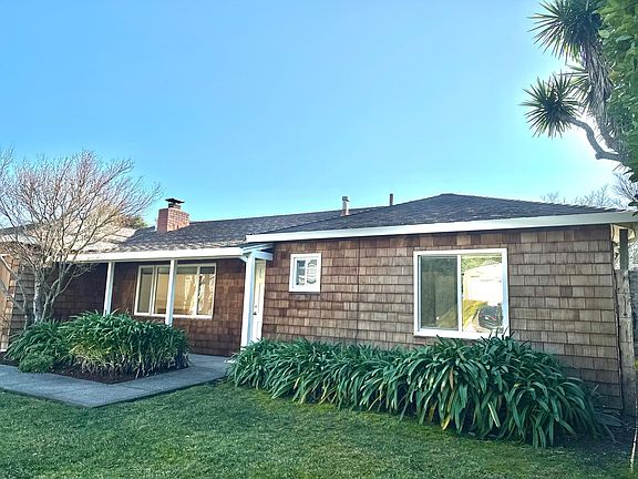 2nd image of 488 Irving Ct