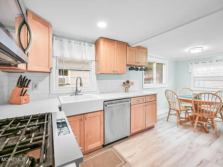 1842 Parkway Way #FRONT — Photo 12