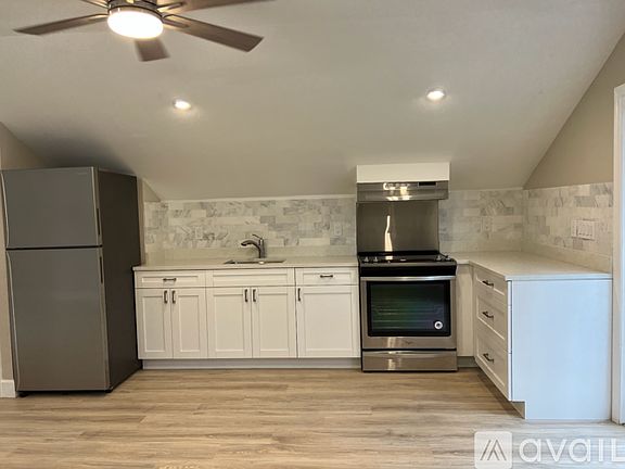 2nd image of 846 8th Ave S #B