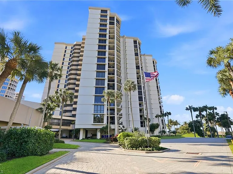 4551 Gulf Shore Blvd N #1500 — Photo 40