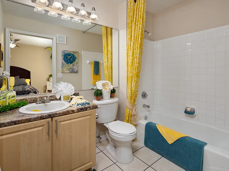 Kendall Ridge Apartment Homes — Photo 18