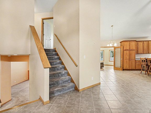 5th image of 6939 Ivy Ave