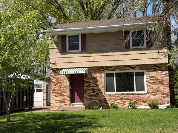 373 105th Ave NE, Blaine, MN 55434