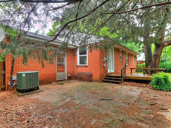 5th image of 1212 Caddell Ln