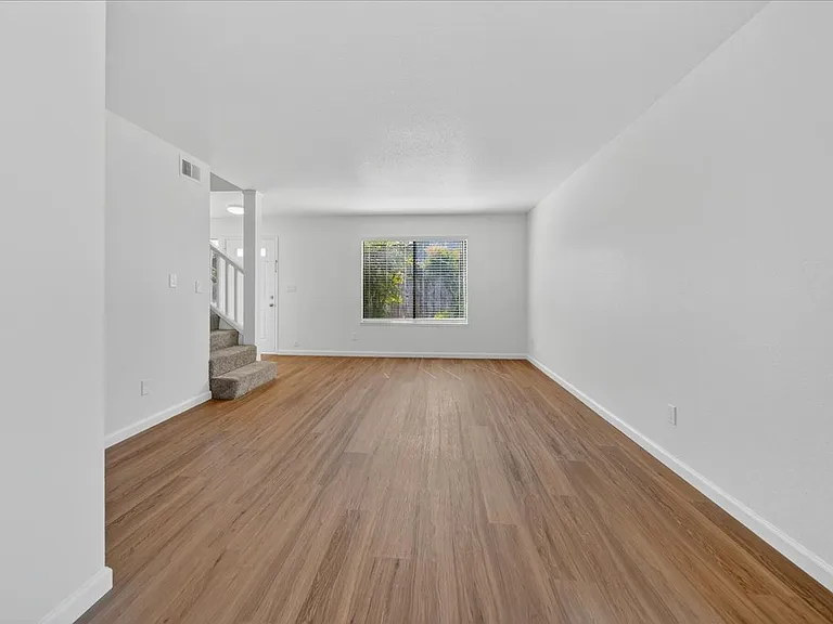 1250 Wilma Dr #A — Photo 5