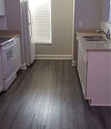 4th image of 18593 Miami Blvd