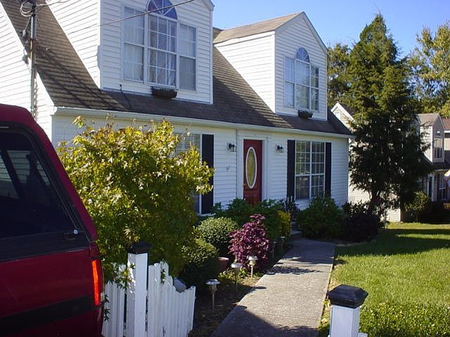 2nd image of 5105 Villa Rd