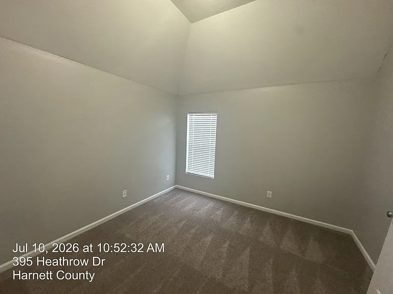 395 Heathrow Dr — Photo 27