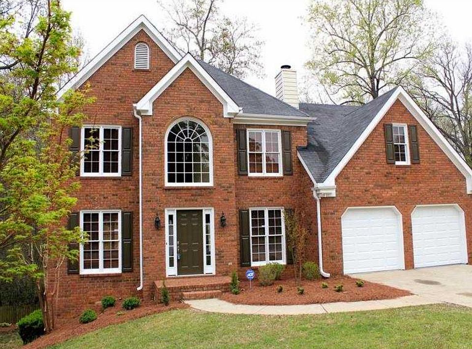1st image of 721 Jamie Way NE