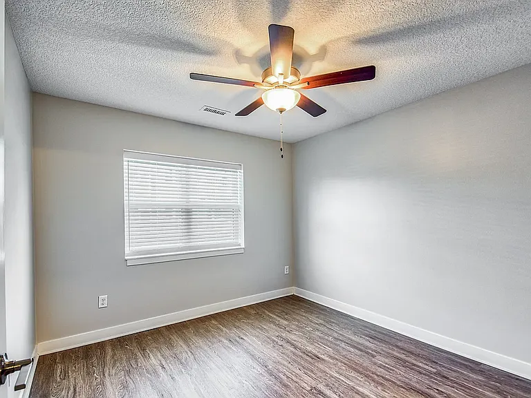 6313 Douglas Ave — Photo 5