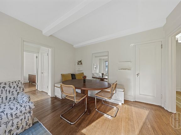 4th image of 325 W 45th St APT 311