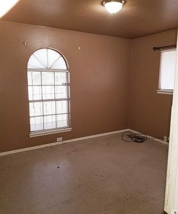 5th image of 7423 Snow Valley St