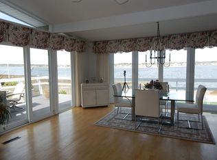 79 Edgewater Dr, Wareham, MA 02571