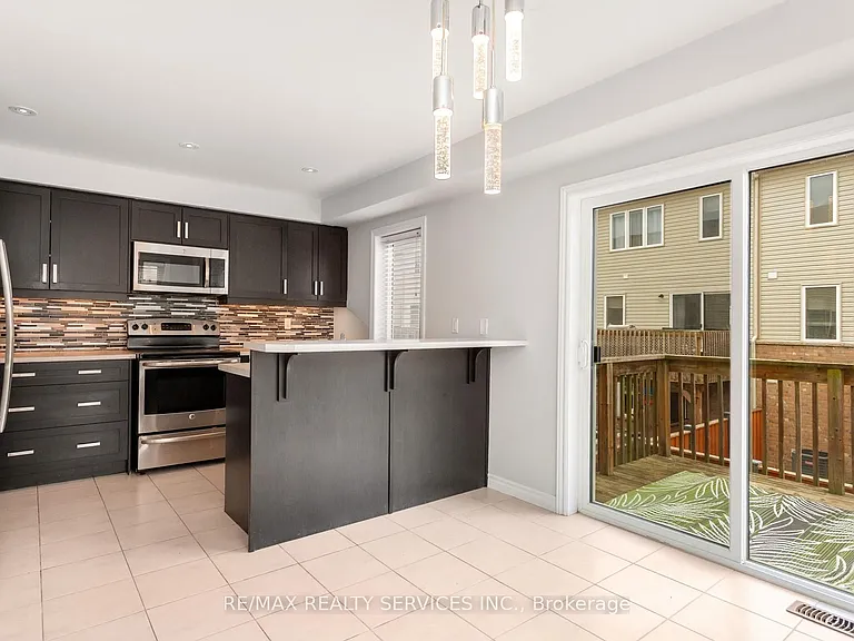 21 Dorchester Ter — Photo 16