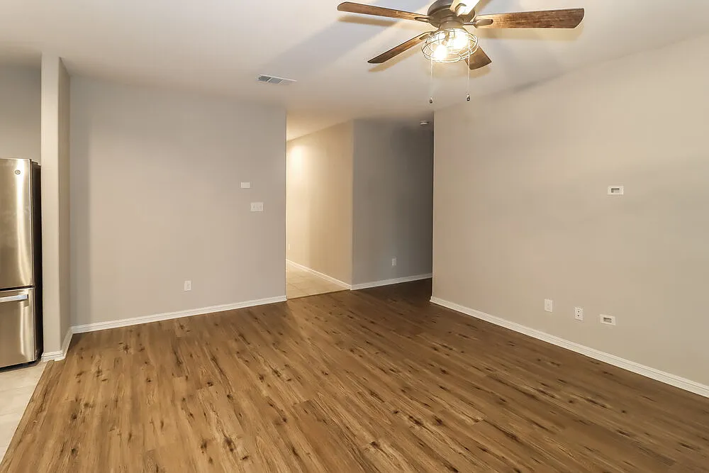 4 bed, 2.0 bath, 1780 sqft, $2,315 — Photo 4