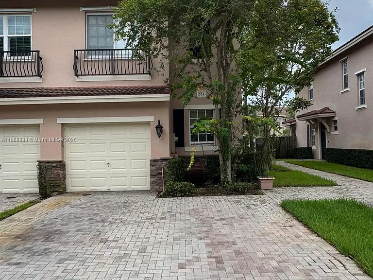 287 Las Brisas Cir — Photo 3