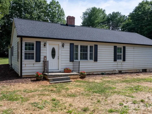 227 W 27th St, Newton, NC 28658