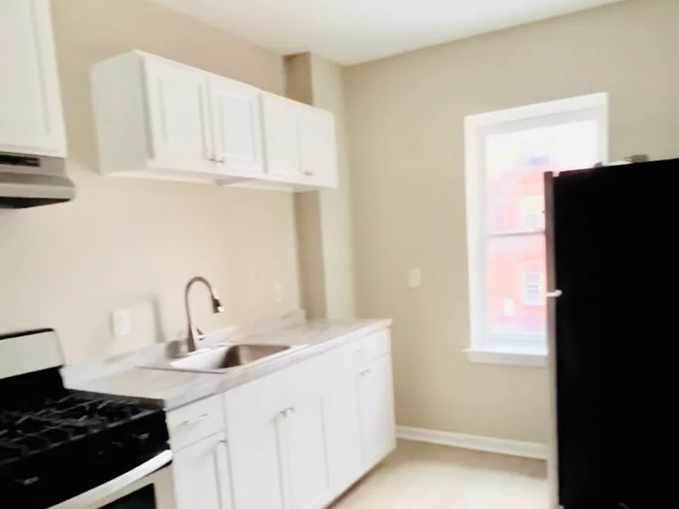 Upgraded main floor eat-in kitchen